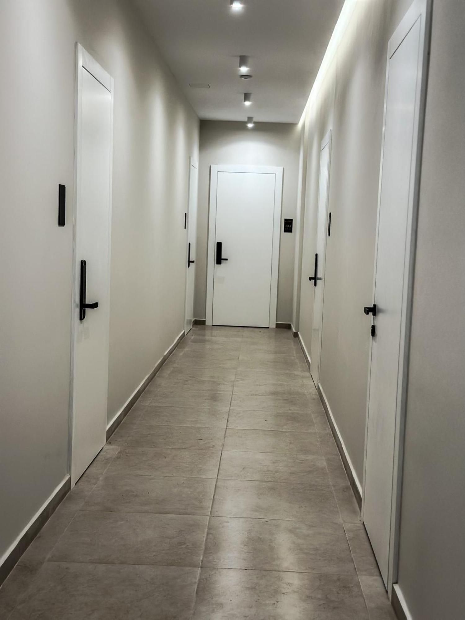 Alexander Rooms & Apartments ดูร์เรส ภายนอก รูปภาพ