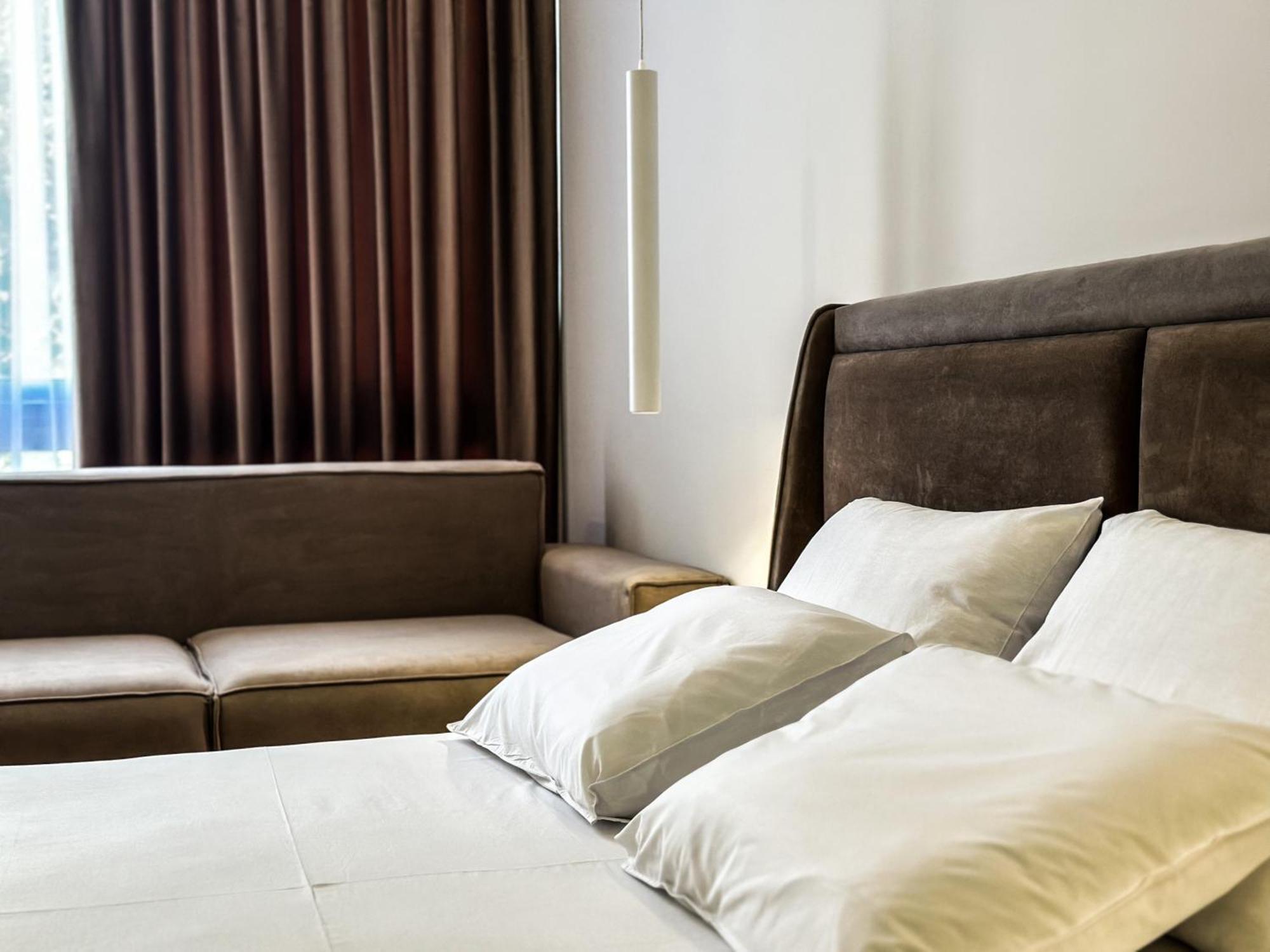 Alexander Rooms & Apartments ดูร์เรส ภายนอก รูปภาพ