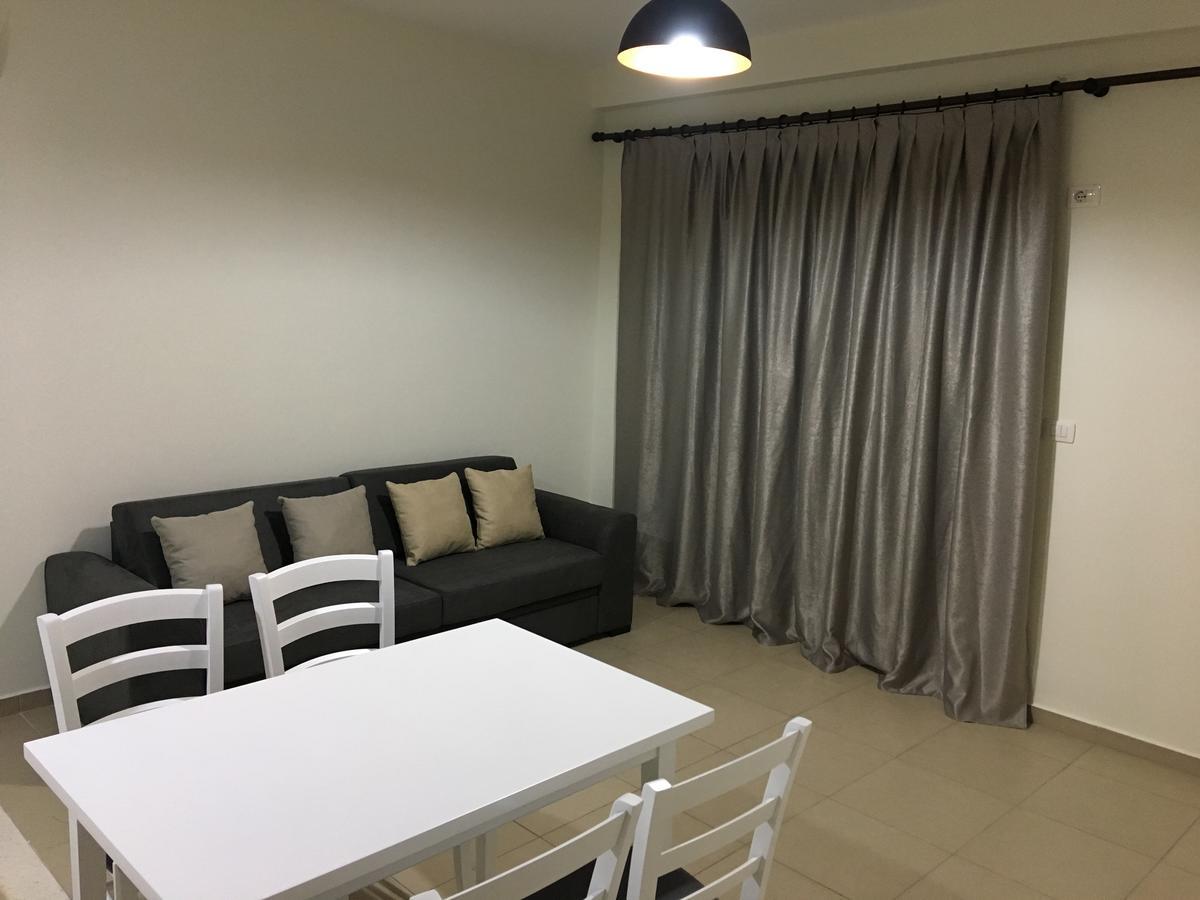 Alexander Rooms & Apartments ดูร์เรส ภายนอก รูปภาพ