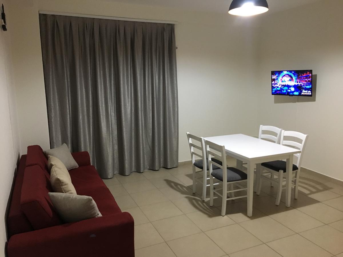 Alexander Rooms & Apartments ดูร์เรส ภายนอก รูปภาพ