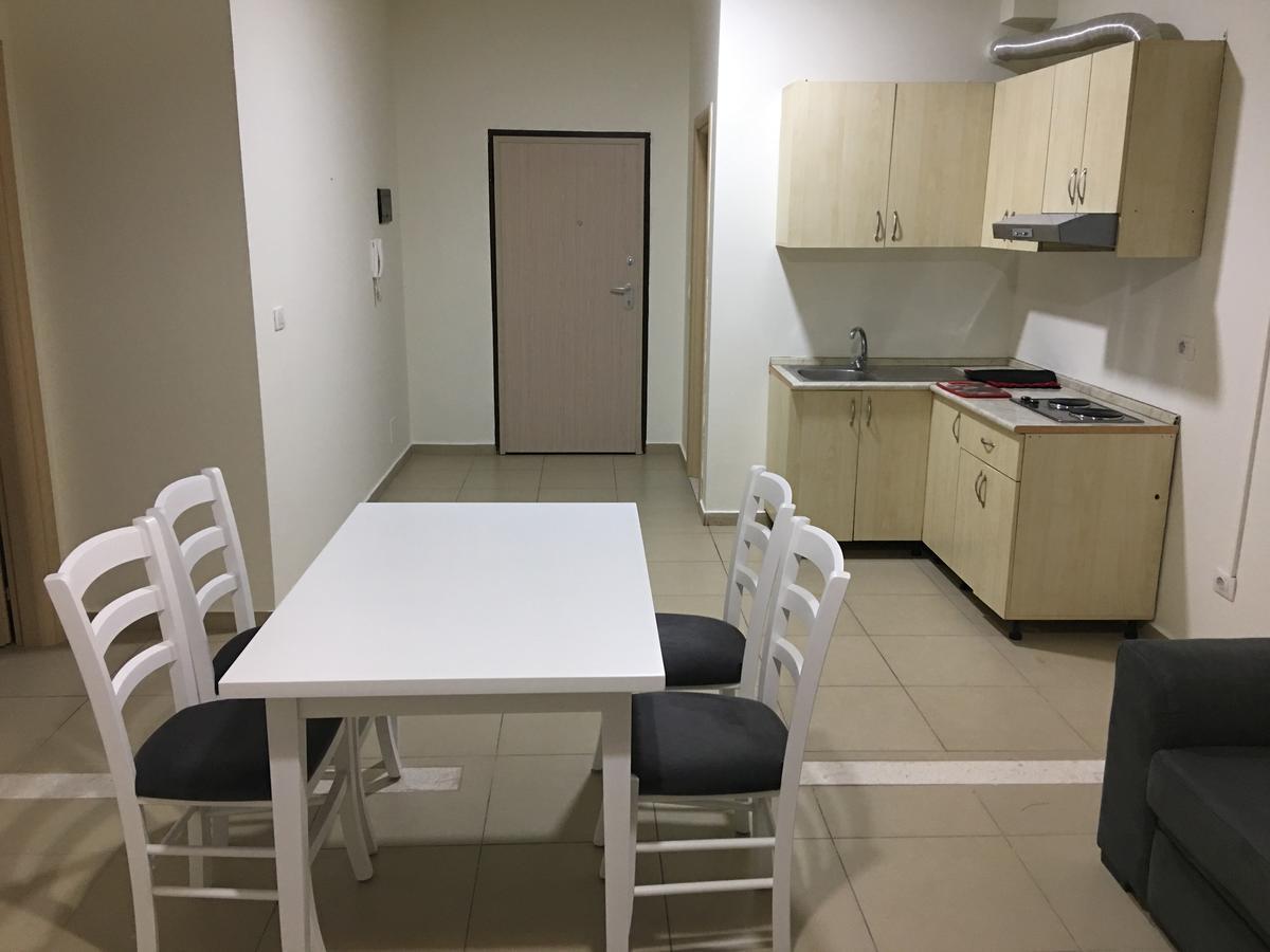 Alexander Rooms & Apartments ดูร์เรส ภายนอก รูปภาพ