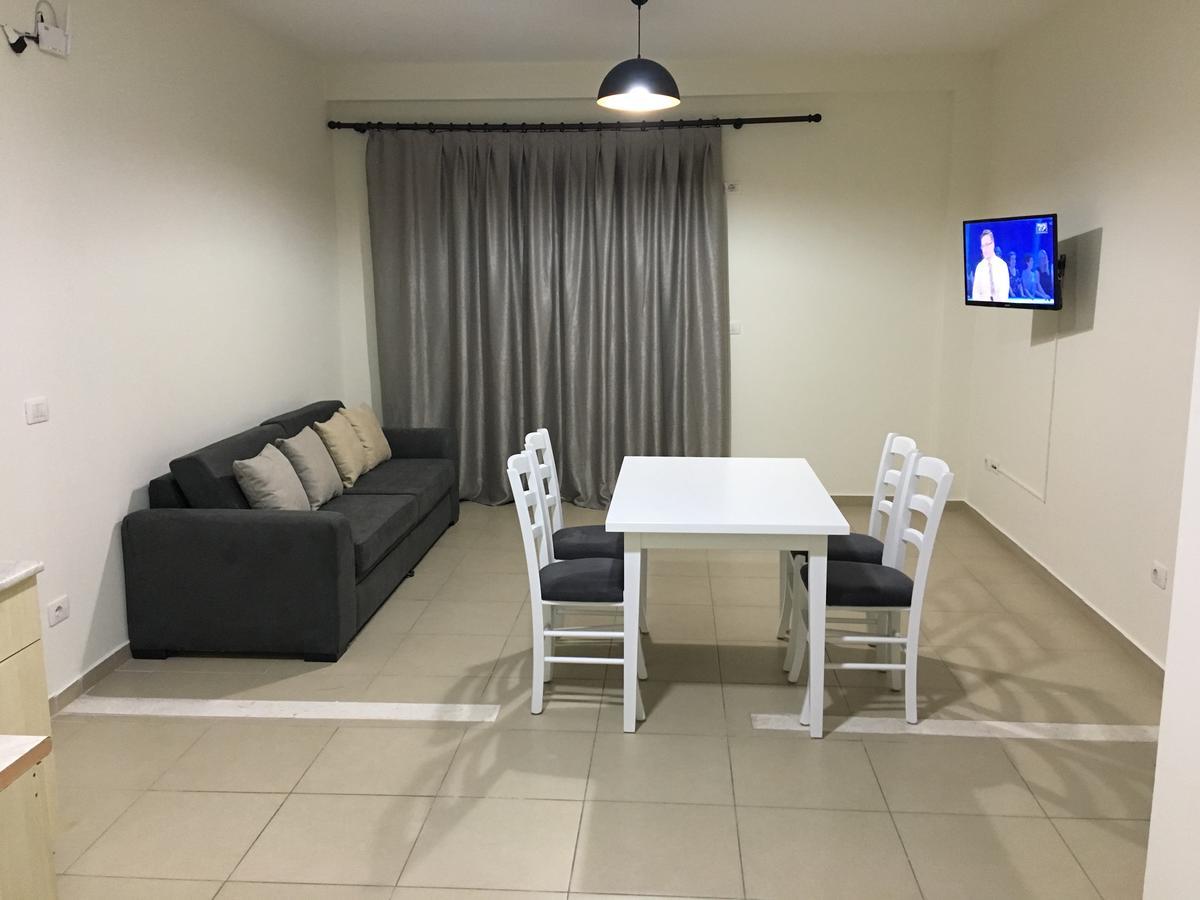 Alexander Rooms & Apartments ดูร์เรส ภายนอก รูปภาพ