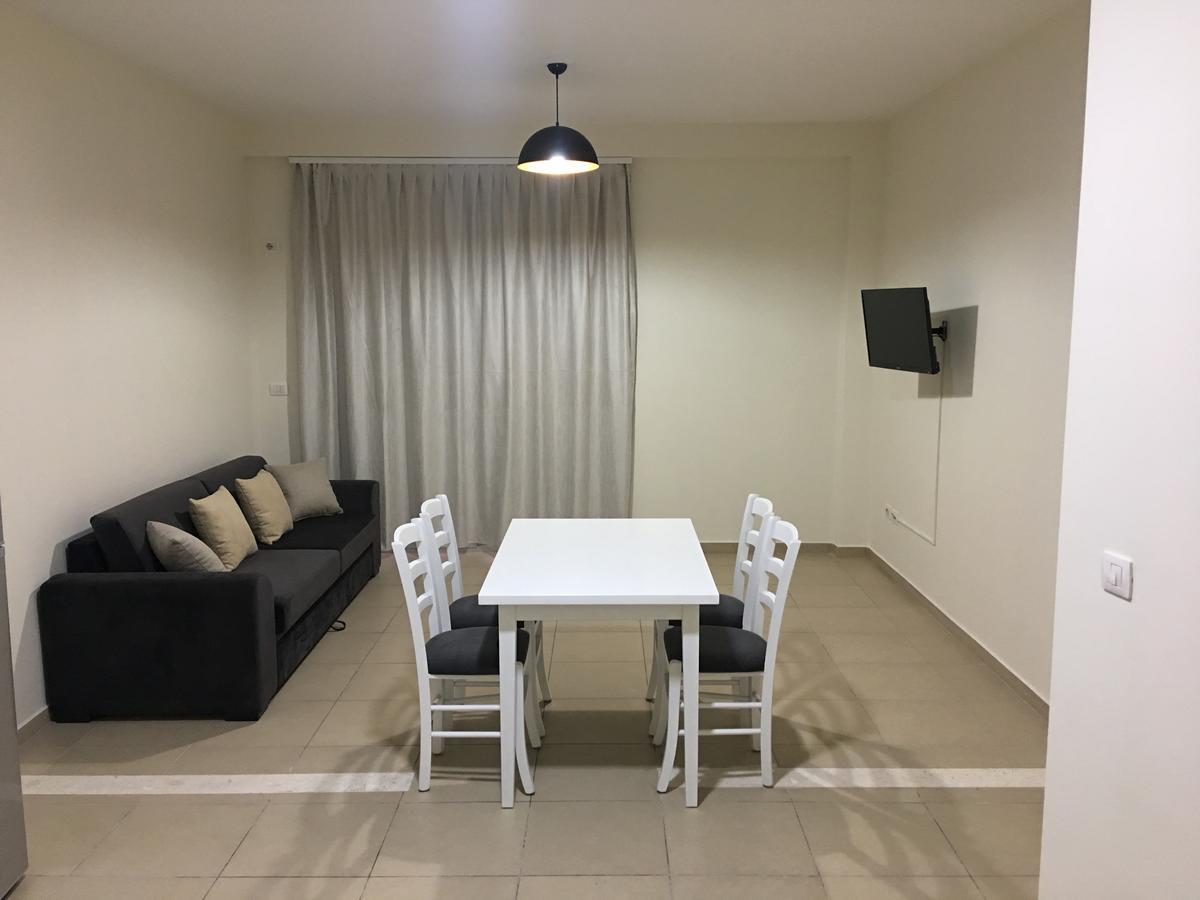 Alexander Rooms & Apartments ดูร์เรส ภายนอก รูปภาพ