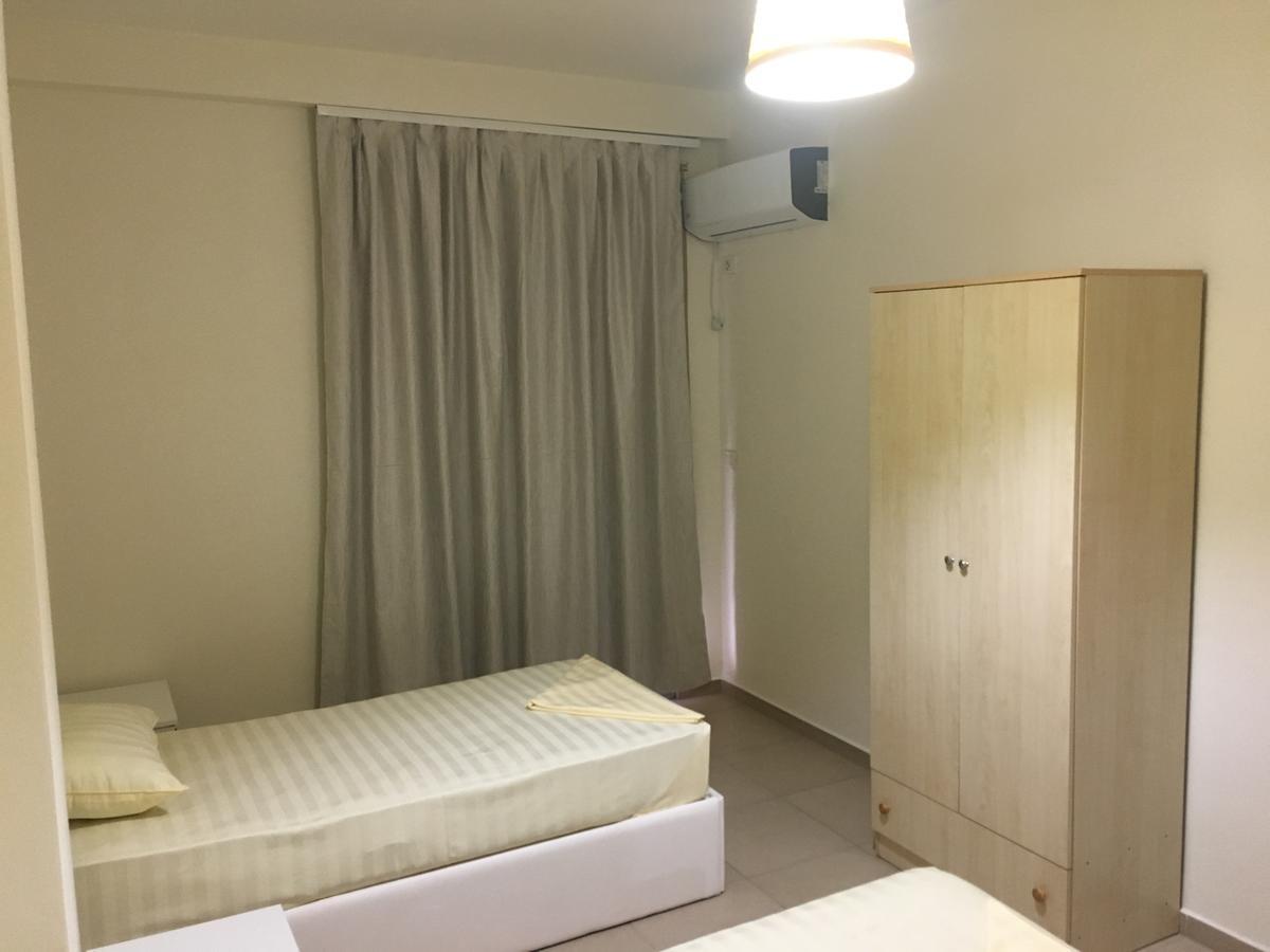 Alexander Rooms & Apartments ดูร์เรส ภายนอก รูปภาพ